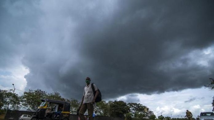 Maharashtra Weather : IMD च्या 'या' इशाऱ्याकडे अजिबातच दुर्लक्ष करु नका, पाहा तुमच्या भागात कसं असेल हवामान 