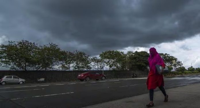 Maharashtra weather : राज्यातील बहुतांश भागात मेघगर्जनेसह पावसाची शक्यता; पाहा कुठे दिसणार अवकाळीचे परिणाम 