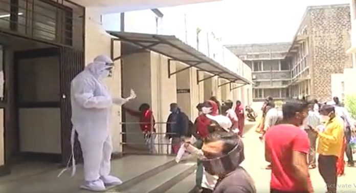 Maharashtra Corona Update :  महाराष्ट्राचे टेन्शन वाढवणारी बातमी; साताऱ्यात कोरोनामुळे दोघांचा मृत्यू