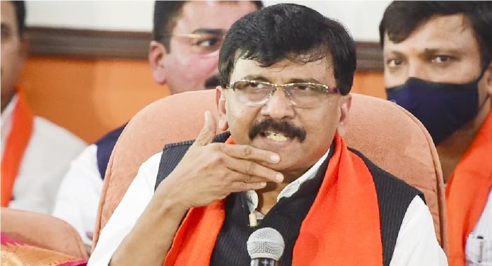 Maharashtra Politics : राष्ट्रवादीचे नेते भाजपसोबत जाणार; संजय राऊत यांच्या वक्तव्यामुळे राजकारणात खळबळ