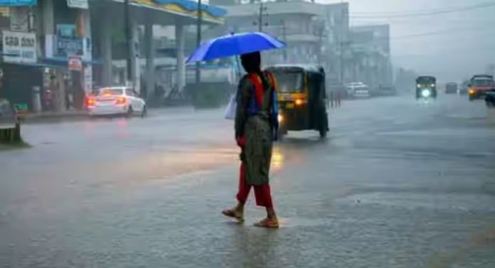 Maharashtra Weather : उन्हाच्या झळा वाढतानाच राज्यात पुन्हा अवकाळीची चाहूल; वादळी वाऱ्यासह बरसणार पाऊसधारा 