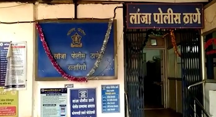 Shocking : डोळ्यादेखत लेकीचा जीव गेला... काय वाटलं असेल त्या माऊलीला? एक क्षणात होत्याचं नव्हत झालं