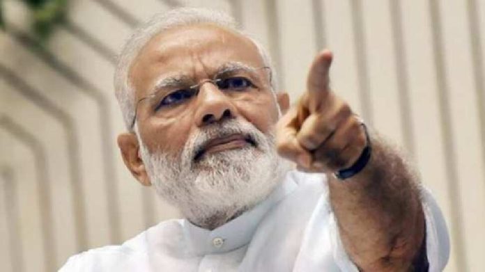 माझा मित्र पंतप्रधान झाला हे सांगणारा कॉलेजचा एकही मित्र कसा नाही? PM मोदींच्या डिग्रीवरुन टोला