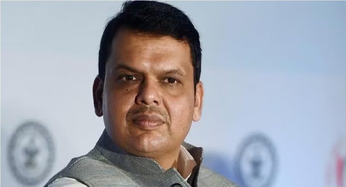 "राजकीय द्वेषातून माझ्यावर गुन्हे दाखल"; कोर्टात देवेंद्र फडणवीस यांचे लेखी उत्तर