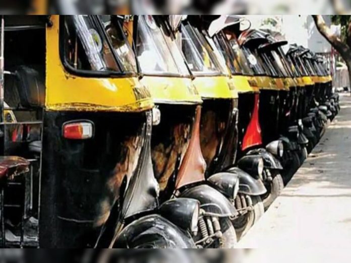 Auto Rickshaw Licenses : रिक्षा प्रवासासंदर्भातली मोठी बातमी, यापुढे राज्यात नवीन रिक्षांना परवाना नाही !
