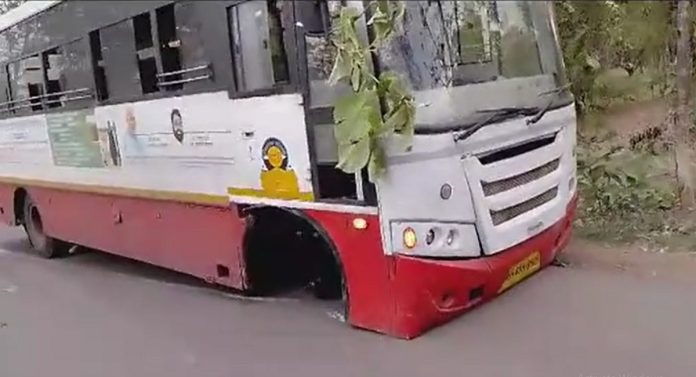 धावत्या ST बसचे एक टायर निखळले आणि... ड्रायव्हरने जीवाची बाजी लावून वाचवले प्रवाशांचे प्राण