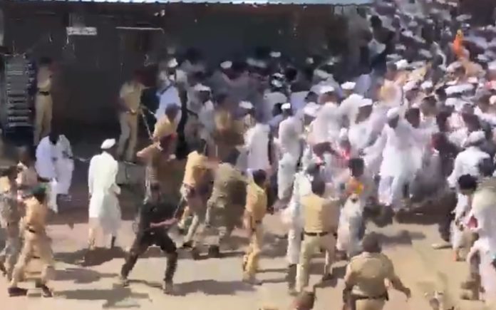 Ashadhi wari 2023: आळंदीत पालखी सोहळ्याला गालबोट, पोलिसांकडून वारकऱ्यांवर लाठीमार; पाहा Video