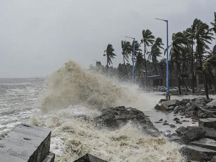 Cyclone Biporjoy नं धारण केलं रौद्र रुप; कोकणापासून विदर्भापर्यंत हवामानात मोठे बदल 