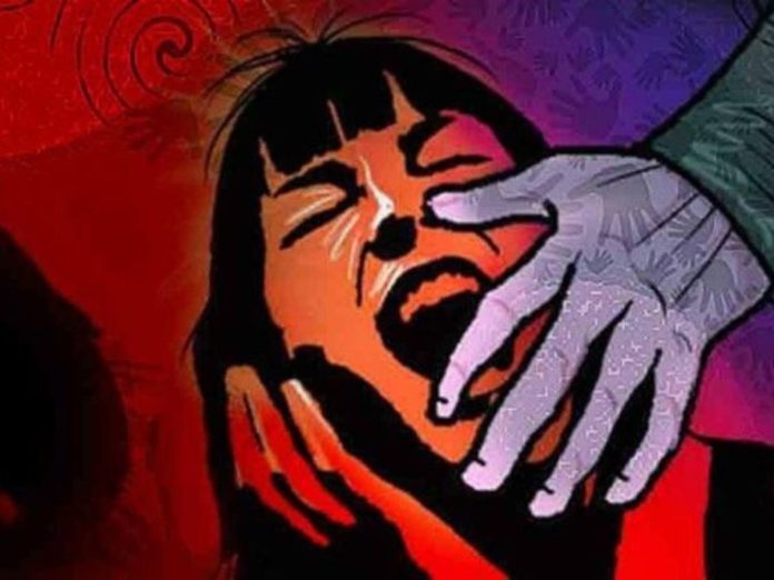 FBफ्रेंडवर विश्वास ठेवला, कामाच्या शोधात नागपुरात येताच आयुष्य उद्ध्वस्त झालं title=