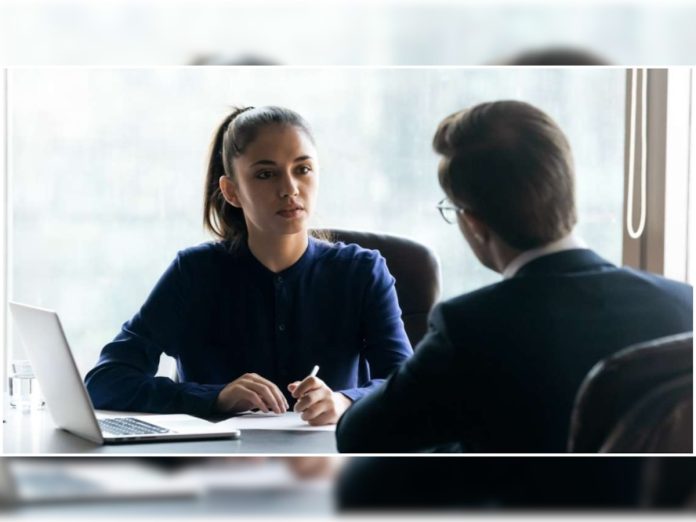 Interview Tips: मुलाखत देताना 'या' गोष्टी लक्षात ठेवाल तर चांगल्या पगाराची नोकरी पक्की