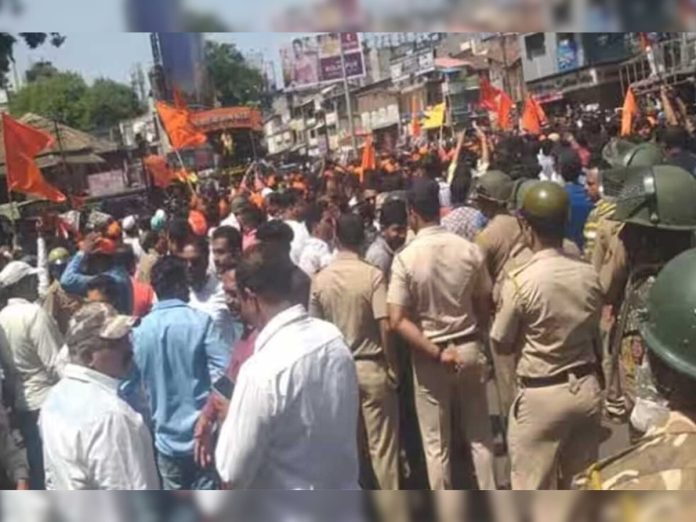 Kolhapur Violence : आक्षेपार्ह स्टेट्स ठेवाल तर जेल, पोलिसांनी दिला कारवाईचा इशारा