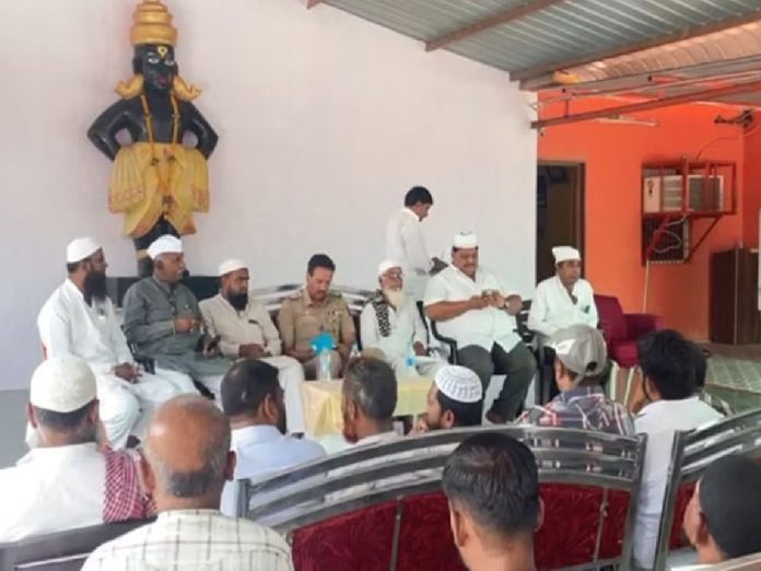 आषाढी एकादशीच्या दिवशी बकरी ईदची कुर्बानी नाही! पंढरपूरमधील मुस्लिमांचा मोठा निर्णय title=