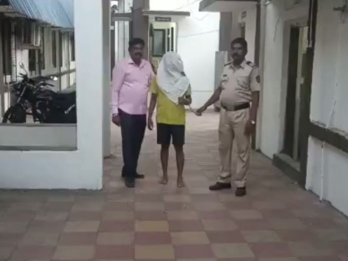 डोंबिवलीः बायकोने आईची बाजू घेतली, मुलाला राग आला, पत्नीचा गळा आवळला अन्... 