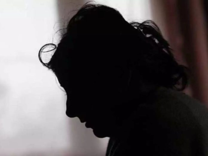 तुझे आजारपण दूर करतो म्हणत महिलेला भुलवले, नंतर भोंदू बाबाने केला अमानुष प्रकार