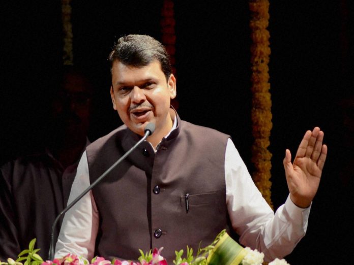 "त्यांच्या पक्षात सकाळच्या 'त्या' विधीसाठीही परवानगी घ्यावी लागते"; देवेंद्र फडणवीसांची नाना पटोलेंवर जहरी टीका