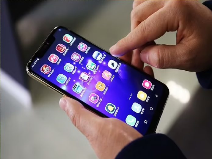 'देशी कट्टा, बंदूक किंवा रिव्हॉलव्हर हवं आहे, WhatsApp कॉल करा...' व्हायरल मेसेजने उडाली खळबळ