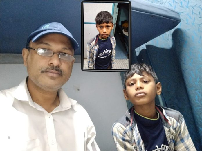 पुण्यात काळजाचा ठोका चुकवणारी घटना, आई- वडिल प्लॅटफॉर्मवर उतरले, लेक रेल्वेतच राहिला अन्... 