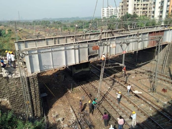 बाबा मी जातोय...! शिकण्यासाठी घर सोडलं, आठवड्याभराने कल्याणच्या पत्री पुलाजवळ सापडला मृतदेह