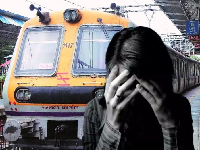 मुंबई असुरक्षित होतेय? 24 वर्षीय तरुणीसोबत अश्लील चाळे, आरोपीने धावत्या लोकलमधून मारली उडी title=