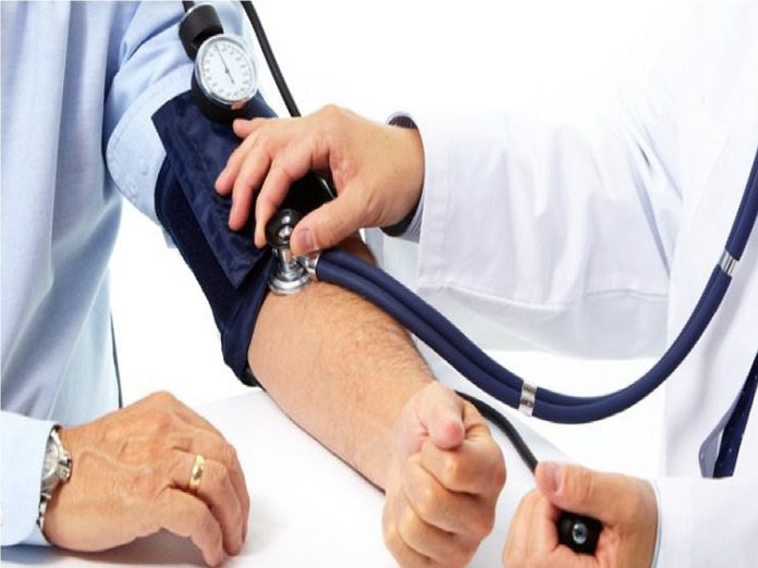 मोदी सरकाराचा मोठा निर्णय;  महाराष्ट्रातील जनतेला 5 लाखाचं आरोग्य कवच  title=