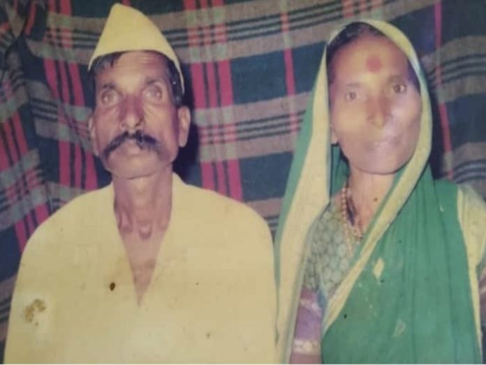 स्वतःचं सरण रचत वृद्ध दाम्पत्याने संपवलं आयुष्य; कारण वाचून सगळेच हळहळले title=