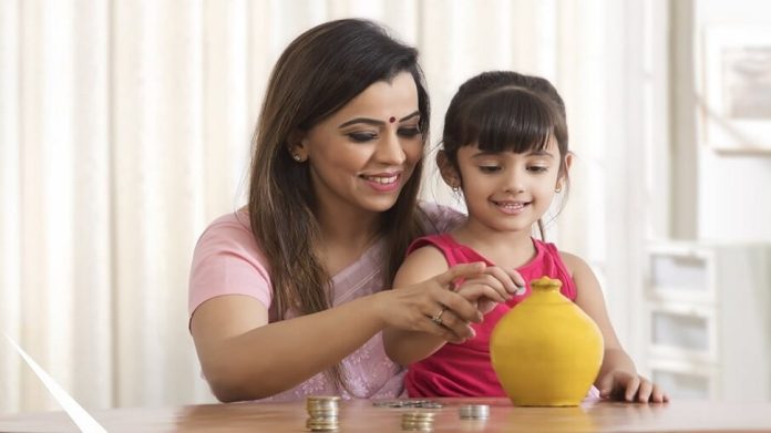 Maharashtra Budget 2023 : मुलींच्या हितासाठी राज्य सरकारची 'लेक लाडकी' नवीन योजना