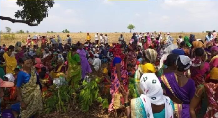 शहा, रेड्डी, शर्मा... बारसूत कोणाची किती जमीन? सुषमा अंधारेंनी वाचून दाखवली जमीन मालकांची यादी