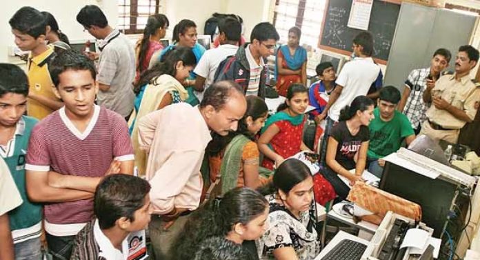 FYJC Admission : अकरावी प्रवेशप्रक्रिया आजपासून; विद्यार्थ्यांनो असा करा अर्ज