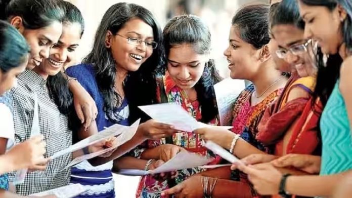ICSE Result 2023 : प्रतीक्षा संपली! दहावी, बारावी परीक्षेचा निकाल आज जाहीर होणार, कुठे आणि कसा पाहाल?