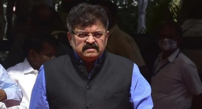 जितेंद्र आव्हाडांवर गंभीर गुन्हे; ठाणे पोलिसांनी दाखल केलं 500 पानी आरोपपत्र