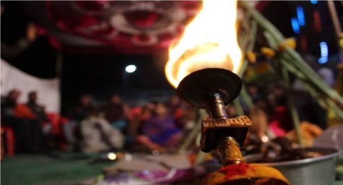 पोटाची खळगी भरायला निघालेल्या गोंधळ्यांवर काळाचा घाला; तरुणासह चिमुकल्याचा तळ्यात बुडून मृत्यू